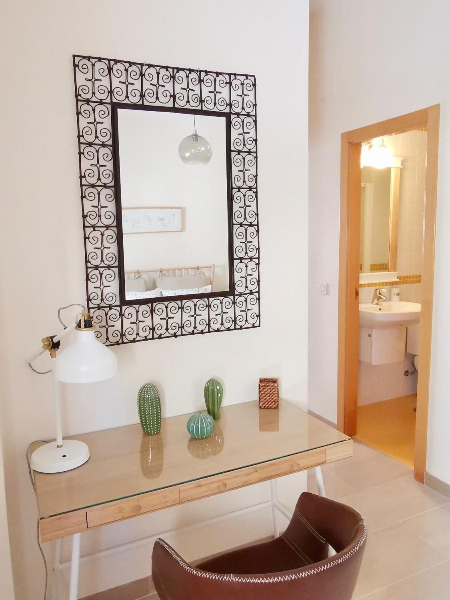 Teodosio Apartment Free Parking & Central Ac Севилья Экстерьер фото
