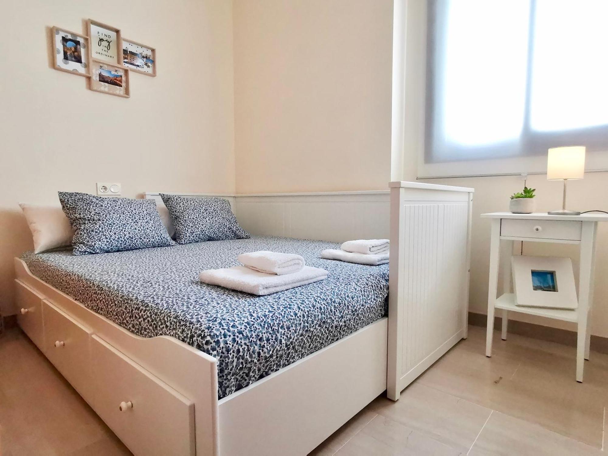 Teodosio Apartment Free Parking & Central Ac Севилья Экстерьер фото