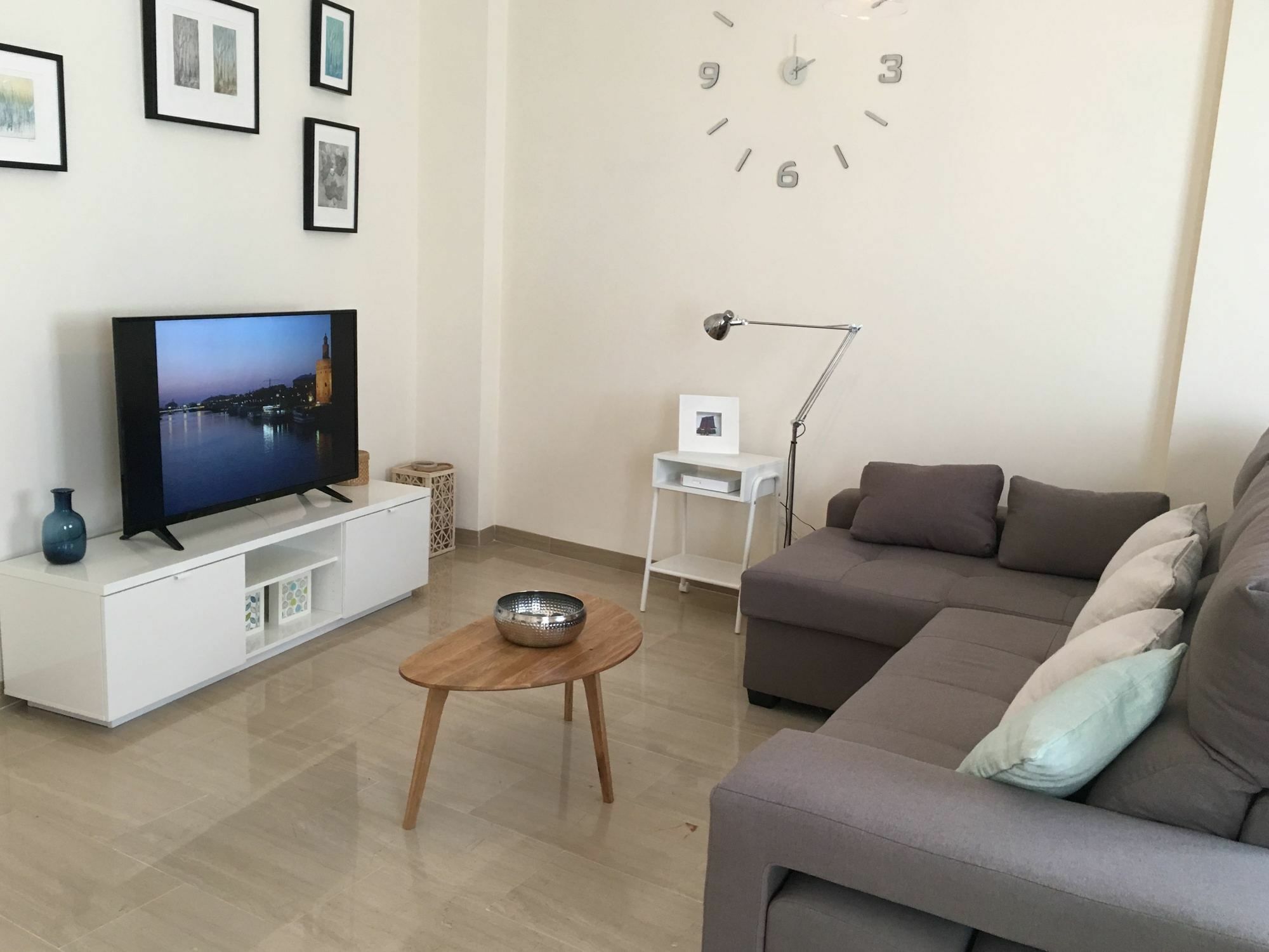 Teodosio Apartment Free Parking & Central Ac Севилья Экстерьер фото